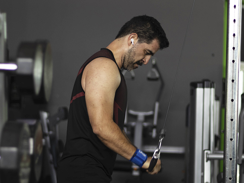 Fuerza y disciplina en Gym Center